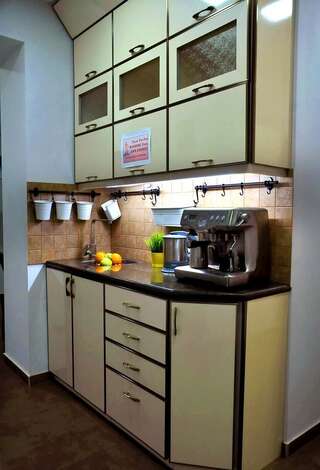 Хостелы MGA Hostel & Tours Ереван Стандартный двухместный номер с 1 кроватью и общей ванной комнатой-1