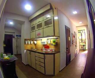 Хостелы MGA Hostel & Tours Ереван Кровать в общем 8-местном номере-5