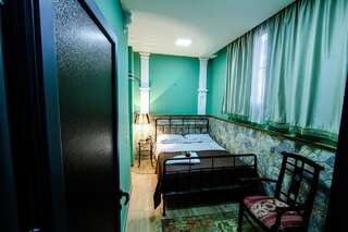 Хостелы MGA Hostel & Tours Ереван Номер Делюкс-1