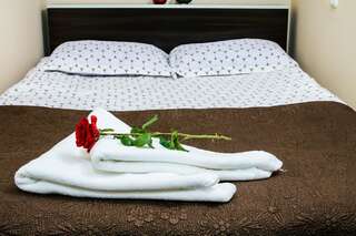 Хостелы MGA Hostel & Tours Ереван Стандартный двухместный номер с 1 кроватью и общей ванной комнатой-6