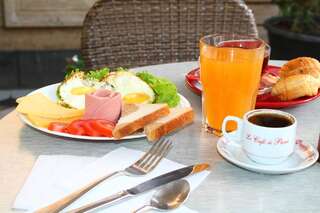 Хостелы MGA Hostel & Tours Ереван Стандартный двухместный номер с 1 кроватью и общей ванной комнатой-8