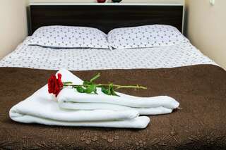 Хостелы MGA Hostel & Tours Ереван Стандартный двухместный номер с 1 кроватью и общей ванной комнатой-11